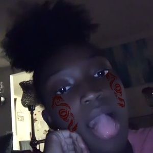 Meet your Posher, Zyara